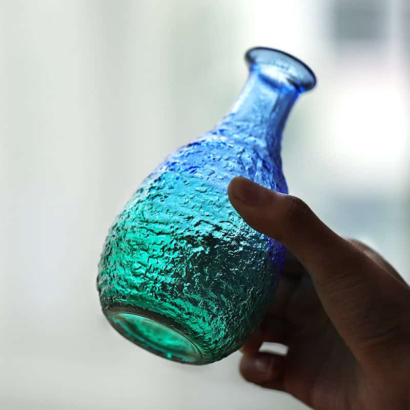 Toyo-Sasaki Aurora Japanese Handcrafted Glass Sake Gift Set - Image 2