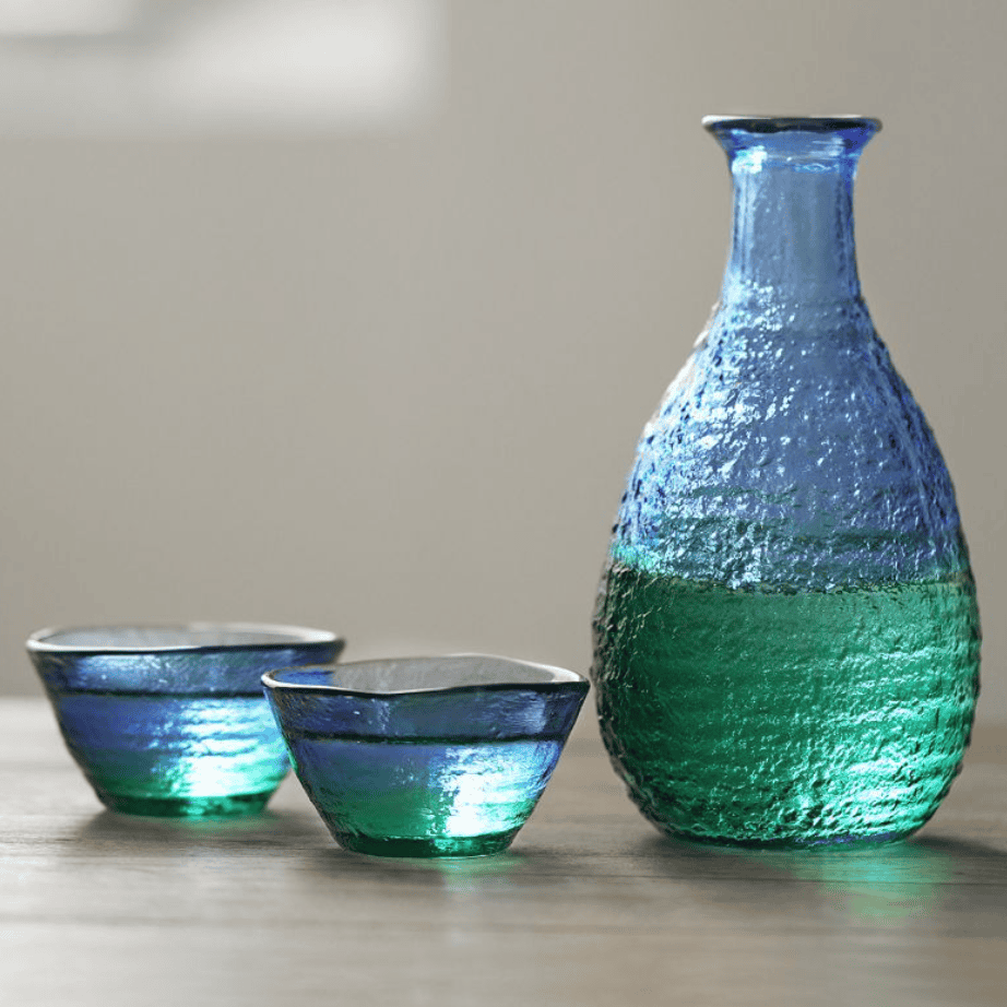 Toyo-Sasaki Aurora Japanese Handcrafted Glass Sake Gift Set - Image 7
