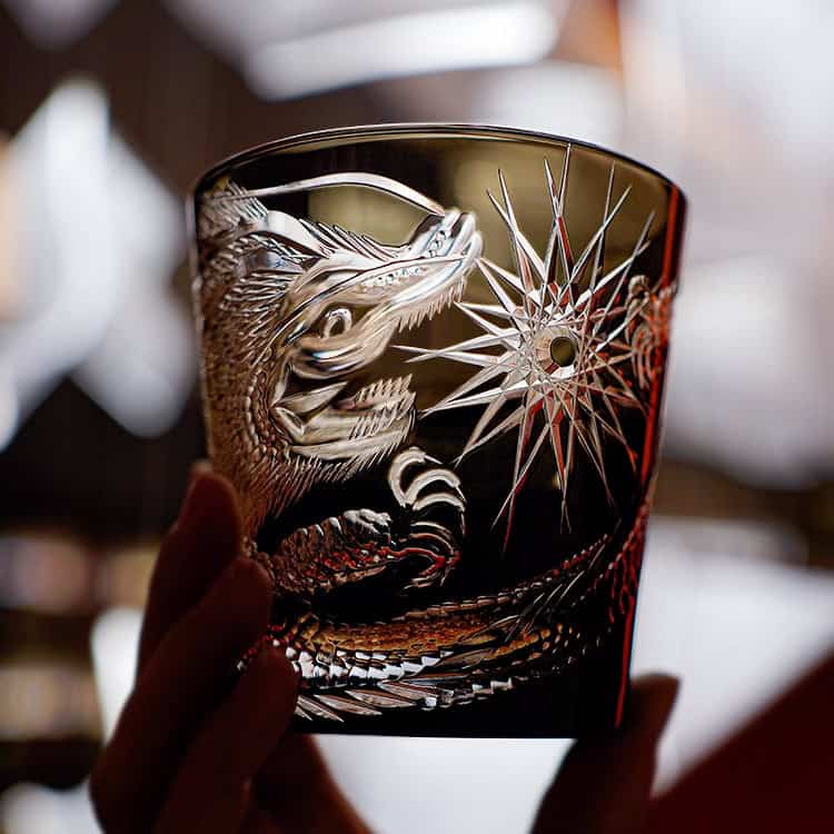 Nature & Legend (Dragon) Handcrafted Soaring Dragon Whisky Glass With Wooden Box - Image 2